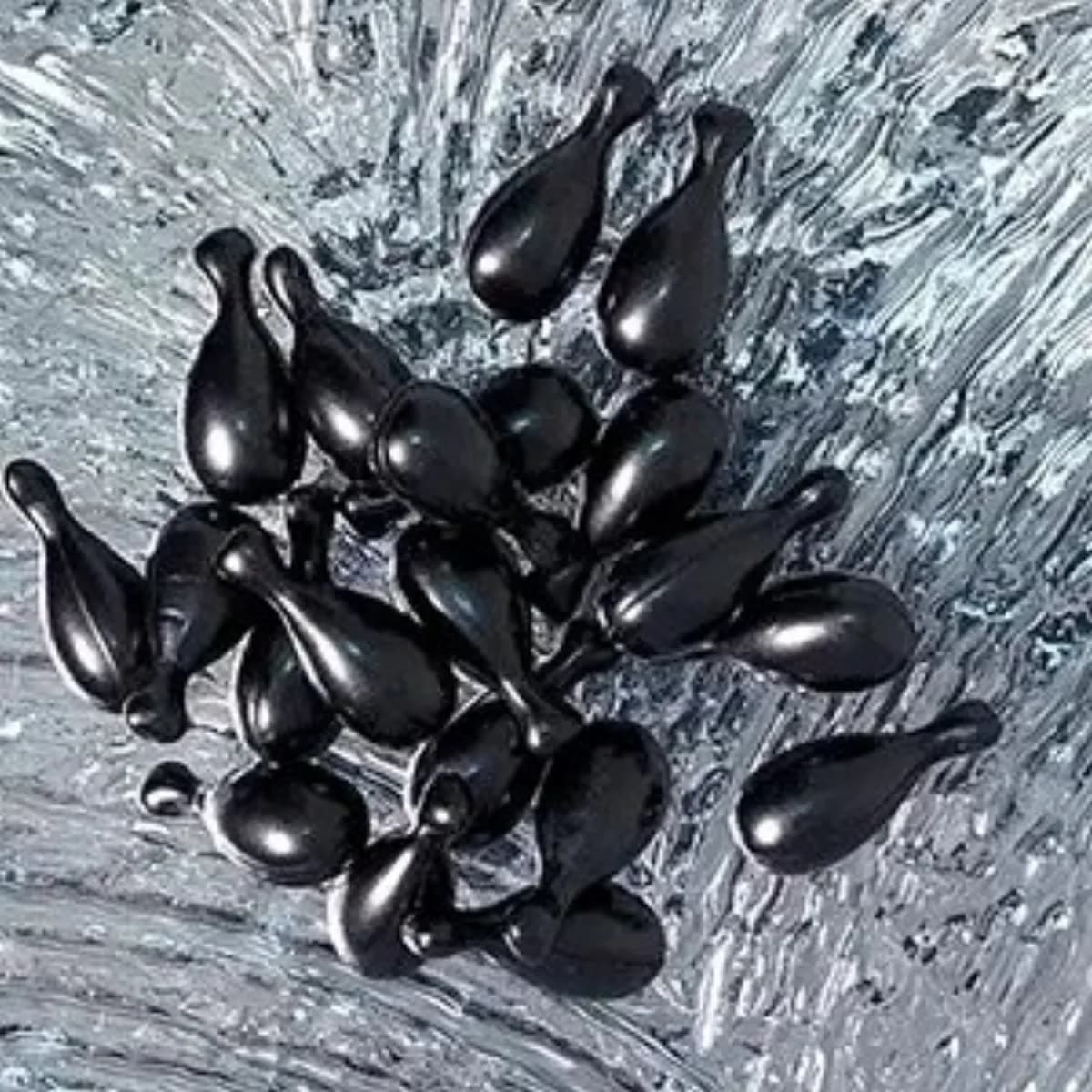 Чёрная маленькая капсула